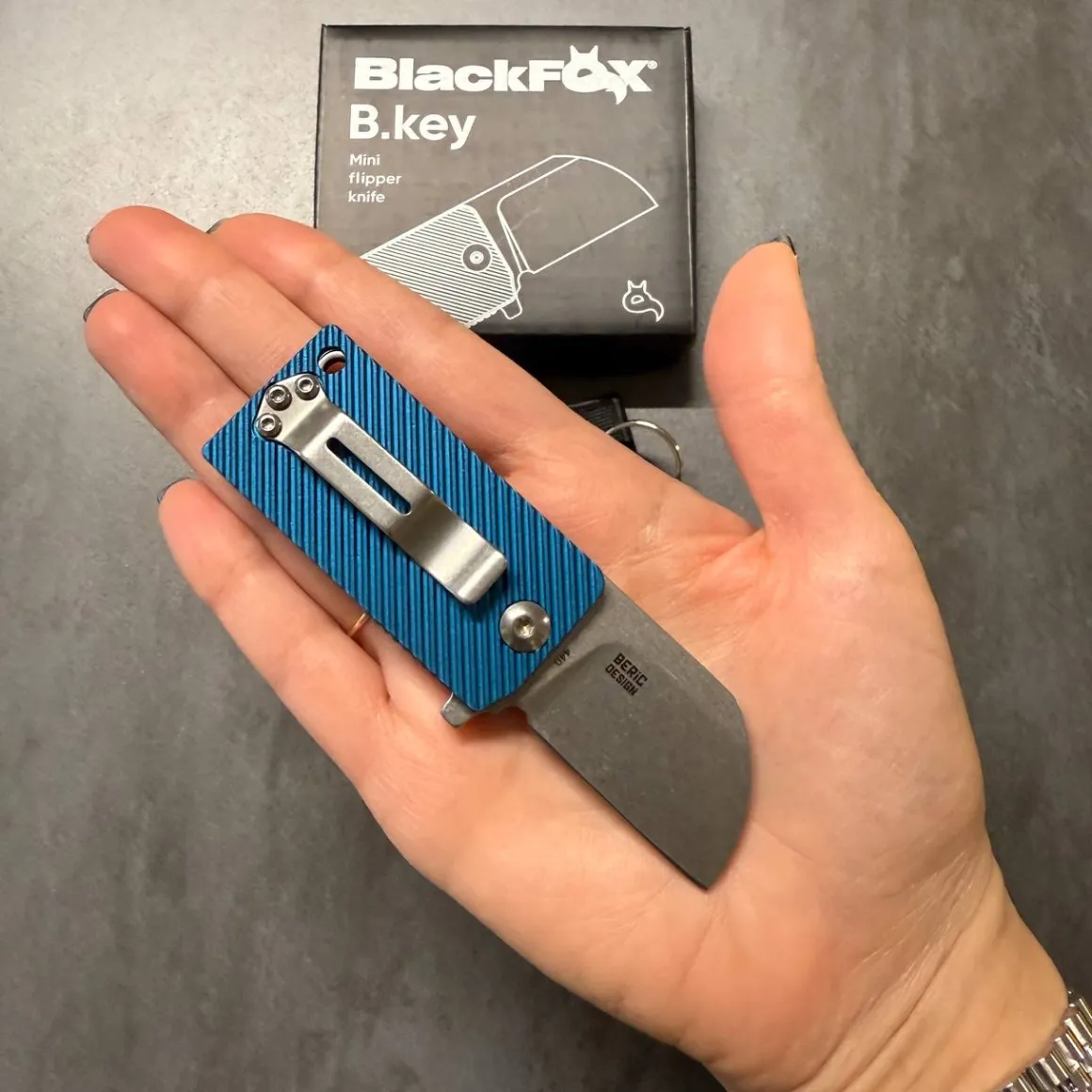 black_fox__bkey__blu_3.webp Black Fox - B.Key - Blu