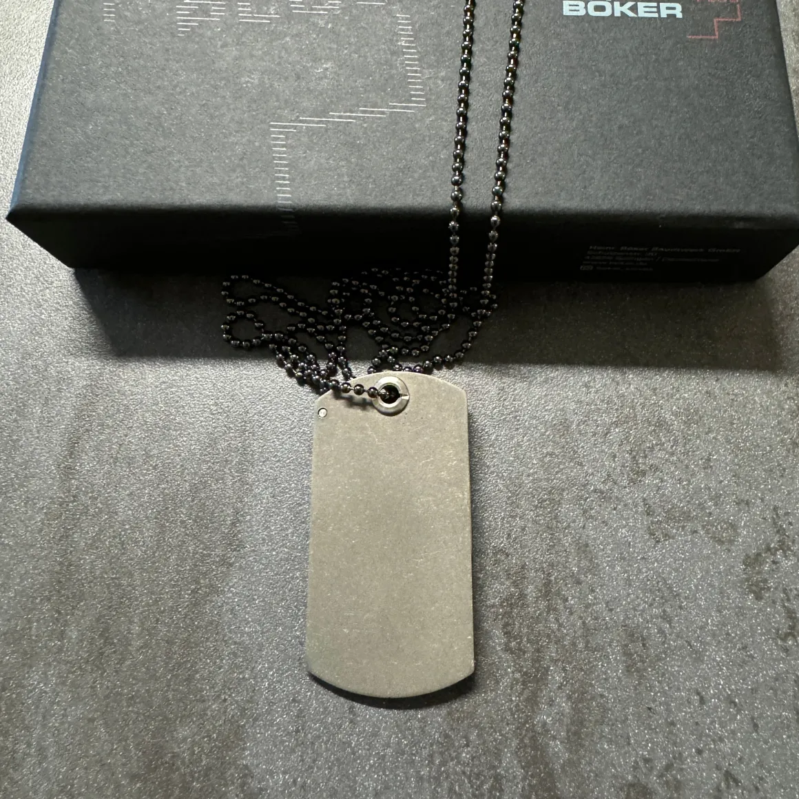 boker_plus__dog_tag__colt_2.webp Boker Plus - Dog Tag - Coltello da Collo