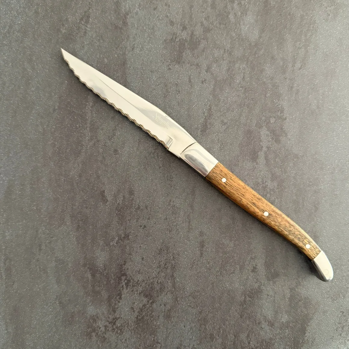 coltello_bistecca_seghett_0.webp COLTELLO BISTECCA SEGHETTATO - COTTAGE - MADE IN ITALY- SET 6 PEZZI