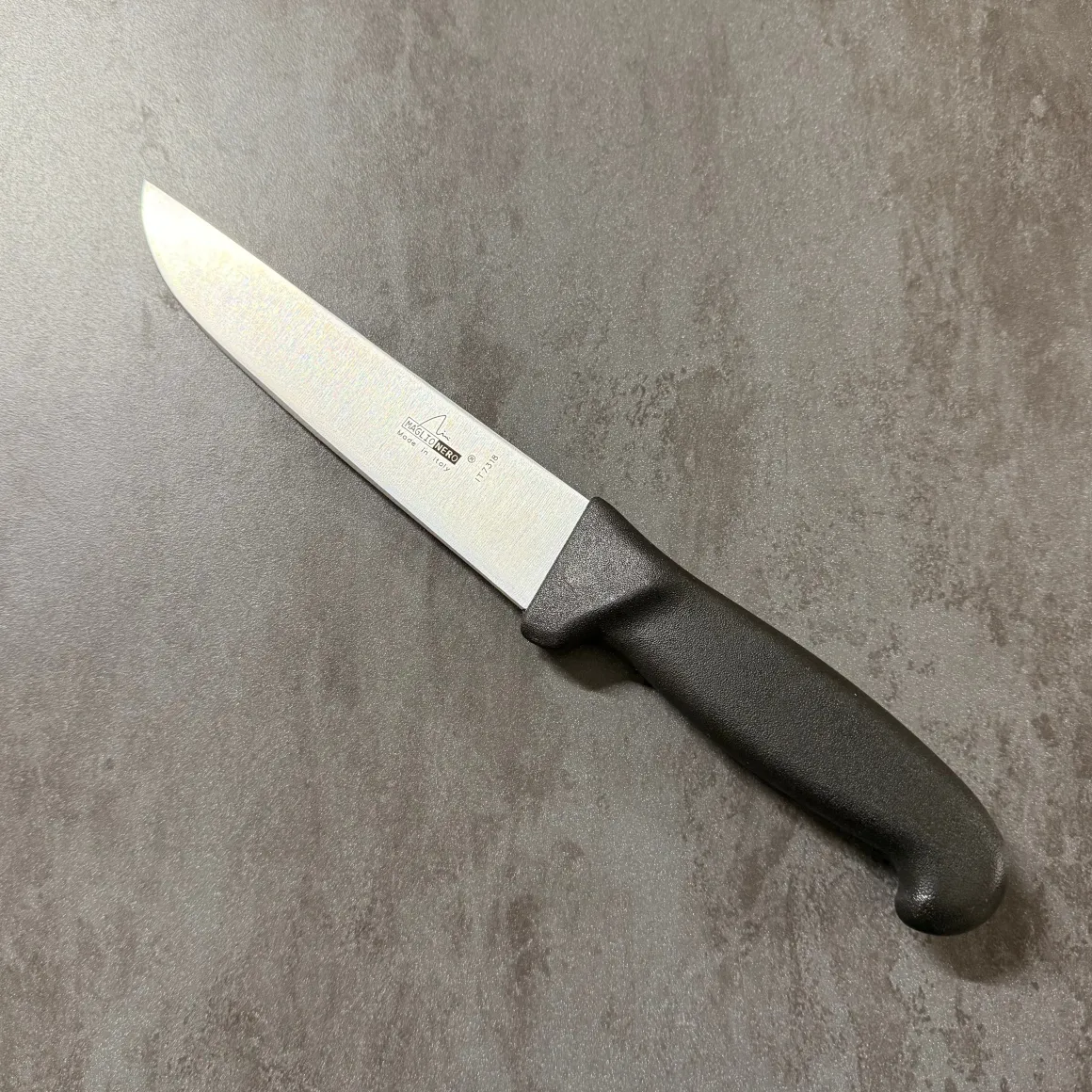 coltello_macelleria_franc_0-3.webp COLTELLO MACELLERIA FRANCESE STRETTO 18CM - MAGLIONERO -