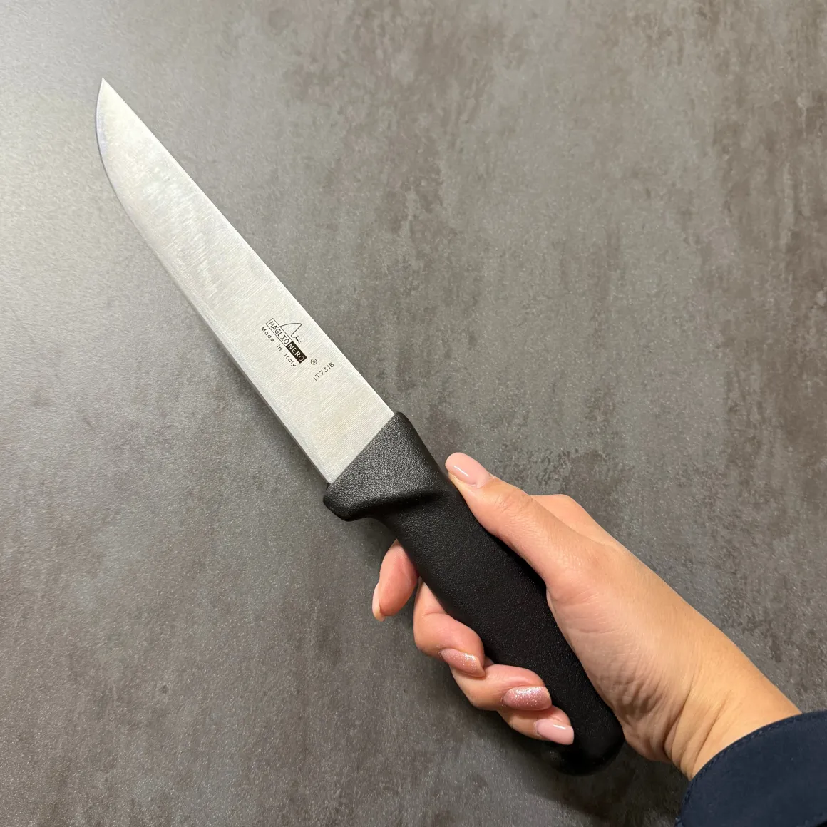 coltello_macelleria_franc_3-3.webp COLTELLO MACELLERIA FRANCESE STRETTO 18CM - MAGLIONERO -