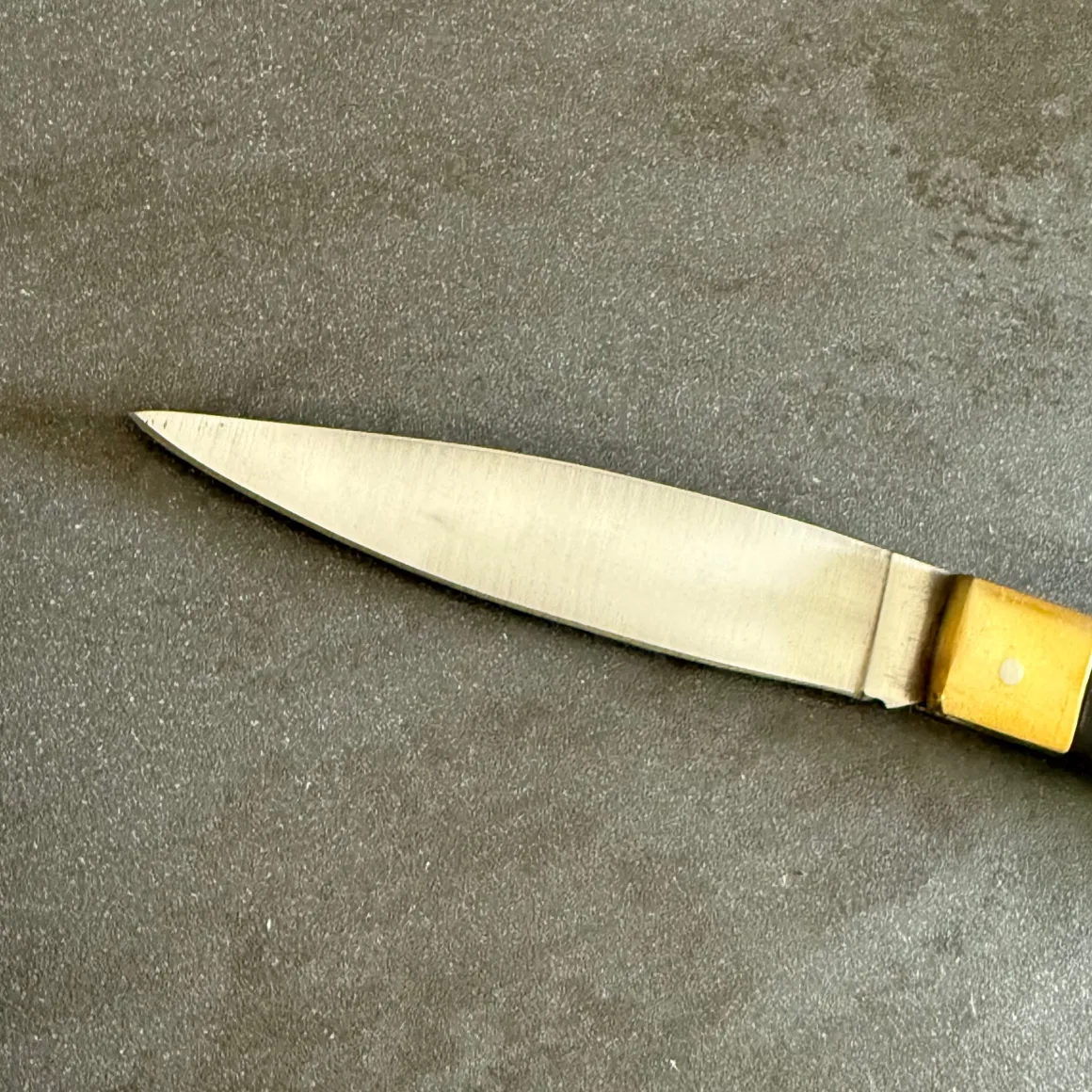 coltello_pattada_artigian_1.webp COLTELLO PATTADA ARTIGIANALE IN CORNO DI BUFALO