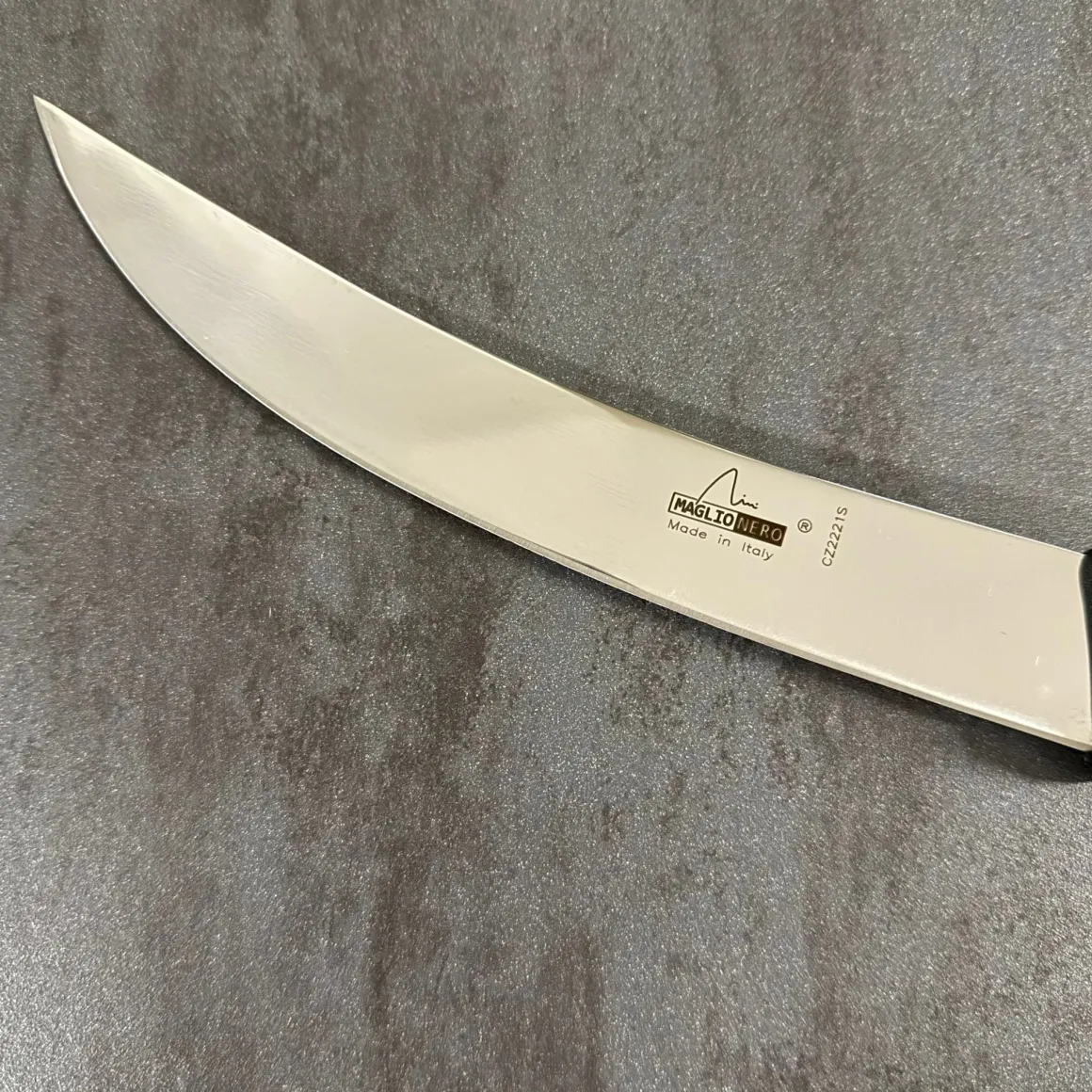 coltello_sezionare_cm__ma_1.webp COLTELLO SEZIONARE 21CM - MAGLIONERO -