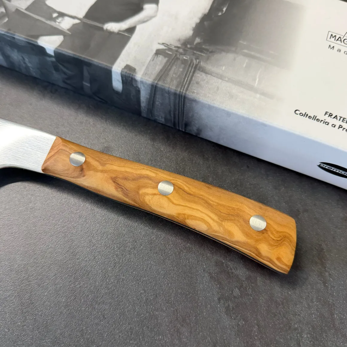 maglionero__coltello_util_2-1.webp MAGLIONERO - COLTELLO UTILITY LINEA ISIDE - 14 CM ULIVO
