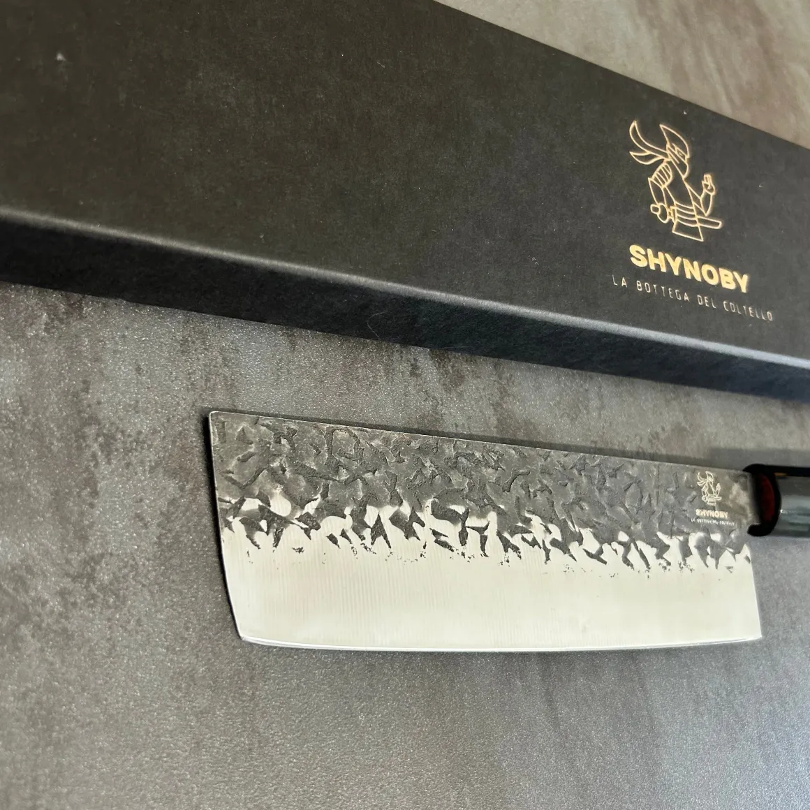 shynoby_hammered_black__n_1.webp Shynoby Hammered Black - Nakiri