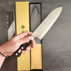 TOJIRO - MADE IN JAPAN -SERIE DP3 - COLTELLO SANTOKU 17CM